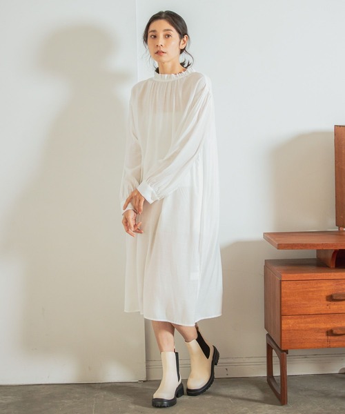 LEPSIM（レプシィム）の「【前後2WAYで着られる】チビスタンドワンピース　262579（ワンピース・レディース・オフホワイト/チャコールグレー/ブラック・FREE）」の5枚目の写真