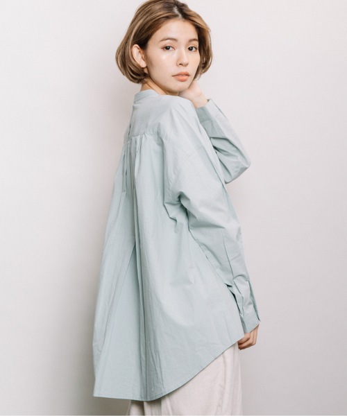 refinedworks（リファインドワークス）の「綿ローンギャザーBL（シャツ/ブラウス・レディース・グリーン/オフホワイト/ネイビー・FREE）」の6枚目の写真