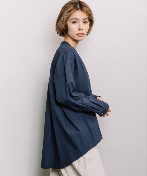 refinedworks（リファインドワークス）の「綿ローンギャザーBL（シャツ/ブラウス・レディース・グリーン/オフホワイト/ネイビー・FREE）」の13枚目の写真