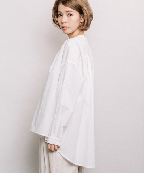 refinedworks（リファインドワークス）の「綿ローンギャザーBL（シャツ/ブラウス・レディース・グリーン/オフホワイト/ネイビー・FREE）」の21枚目の写真