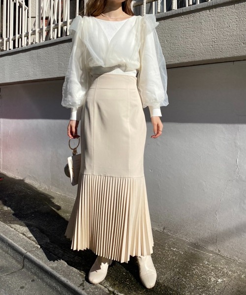 one after another NICE CLAUP(ワンアフターアナザーナイスクラップ)の「動くたびに素敵に揺れる。プリーツマーメイドスカート【S.Mサイズ】(スカート・レディース・アイボリー/モカ/ブルー系その他/ラベンダー・SMALL/MEDIUM)」の6枚目の写真