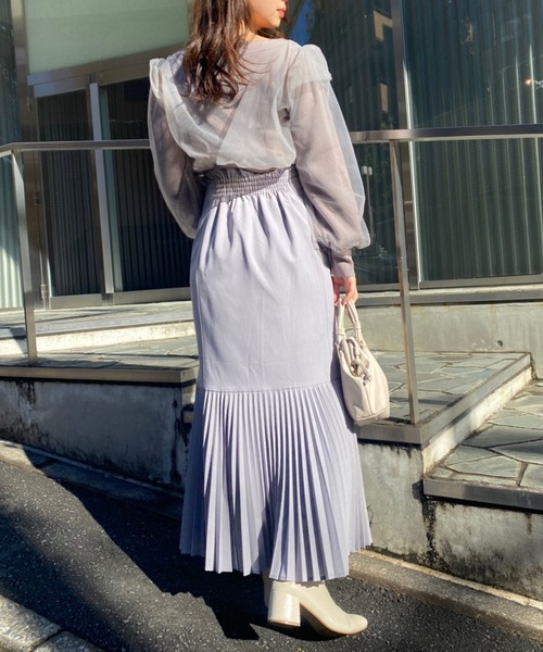 one after another NICE CLAUP(ワンアフターアナザーナイスクラップ)の「動くたびに素敵に揺れる。プリーツマーメイドスカート【S.Mサイズ】(スカート・レディース・アイボリー/モカ/ブルー系その他/ラベンダー・SMALL/MEDIUM)」の11枚目の写真