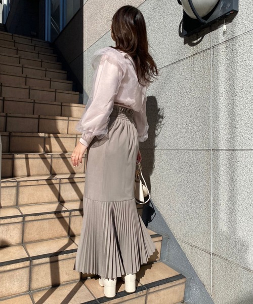 one after another NICE CLAUP(ワンアフターアナザーナイスクラップ)の「動くたびに素敵に揺れる。プリーツマーメイドスカート【S.Mサイズ】(スカート・レディース・アイボリー/モカ/ブルー系その他/ラベンダー・SMALL/MEDIUM)」の19枚目の写真