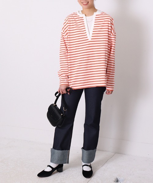 sara&cake（サラアンドケイク）の「キーネックサイドスリットオーバーサイズボーダーロングスリーブカットソー（Tシャツ/カットソー・レディース・ブラック/ブルー/オレンジ・FREE）」の18枚目の写真