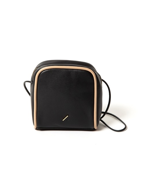 R/b nestle to BEAURE（アールビー）の「Rb カウレザー ２tone Square Shoulder（ショルダーバッグ・レディース・ブラウン/ベージュ/アイボリー/ブラック・FREE）」の18枚目の写真