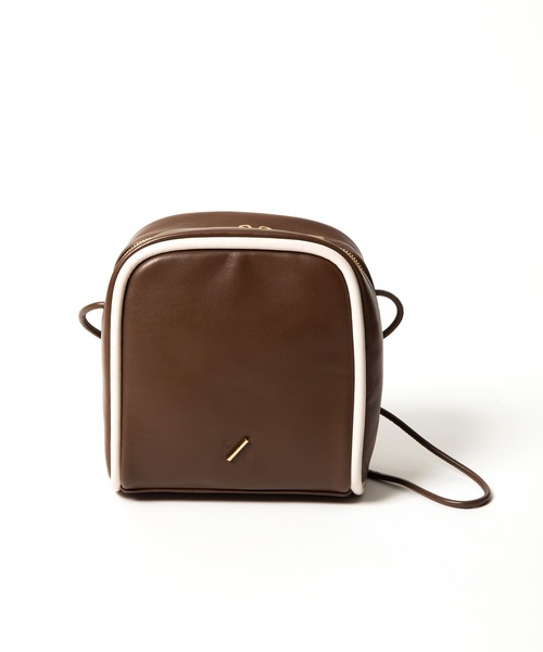 R/b nestle to BEAURE（アールビー）の「Rb カウレザー ２tone Square Shoulder（ショルダーバッグ・レディース・ブラウン/ベージュ/アイボリー/ブラック・FREE）」の21枚目の写真