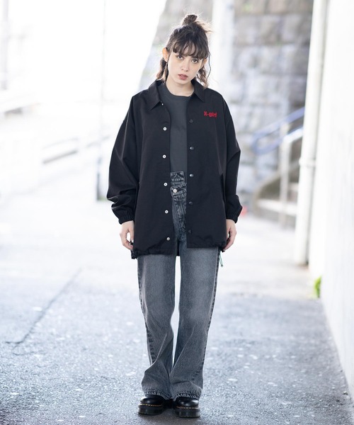 X-girl(エックスガール)の「LOGO COACH JACKET(ナイロンジャケット・レディース・ブラック/ゴールド・M/S)」の11枚目の写真