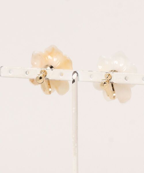 flower（フラワー）の「ピュアブルームイヤリング（イヤリング・レディース・アイボリー/ピンク・FREE）」の10枚目の写真