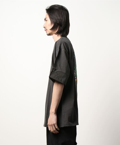 VISION STREET WEAR(ヴィジョンストリートウェア)の「【VISION STREET WEAR】ビッグシルエット 刺繍半袖Tシャツ / リブラインクルーネックTシャツ(Tシャツ/カットソー・メンズ・ブルー系1/ワイン/グリーン系1/ホワイト系2/グレー系1/グレー系2/グリーン系2/ネイビー/ホワイト系1・LARGE/X-LARGE/MEDIUM)」の14枚目の写真