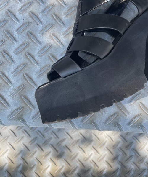 FIG&VIPER(フィグアンドバイパー)の「シャークソールグルカサンダル(サンダル・レディース・ブラック・SMALL/MEDIUM/LARGE)」の12枚目の写真