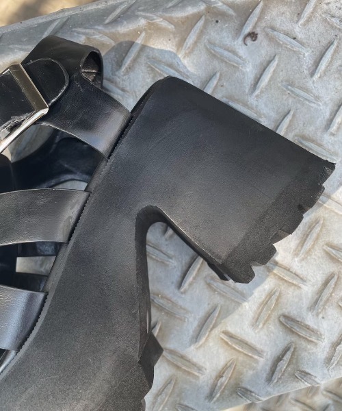 FIG&VIPER(フィグアンドバイパー)の「シャークソールグルカサンダル(サンダル・レディース・ブラック・SMALL/MEDIUM/LARGE)」の14枚目の写真