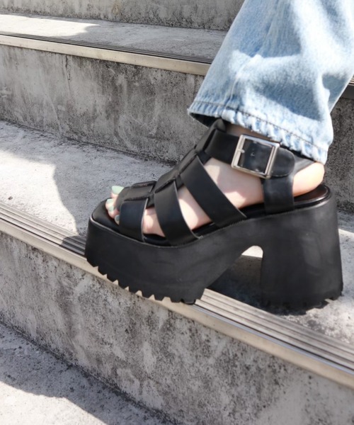 FIG&VIPER(フィグアンドバイパー)の「シャークソールグルカサンダル(サンダル・レディース・ブラック・SMALL/MEDIUM/LARGE)」の16枚目の写真