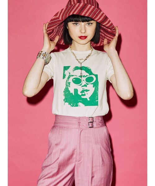 jouetie（ジュエティ）の「グランジプリントフィット Tシャツ（Tシャツ/カットソー・レディース・ブラック/ブルー/アイボリー・MEDIUM）」の2枚目の写真