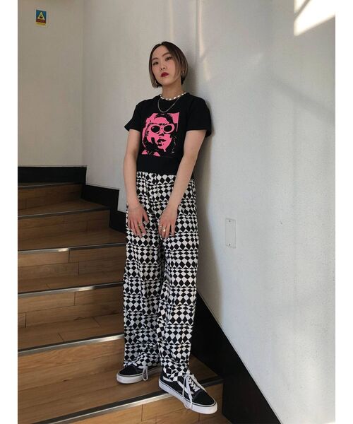 jouetie（ジュエティ）の「グランジプリントフィット Tシャツ（Tシャツ/カットソー・レディース・ブラック/ブルー/アイボリー・MEDIUM）」の19枚目の写真