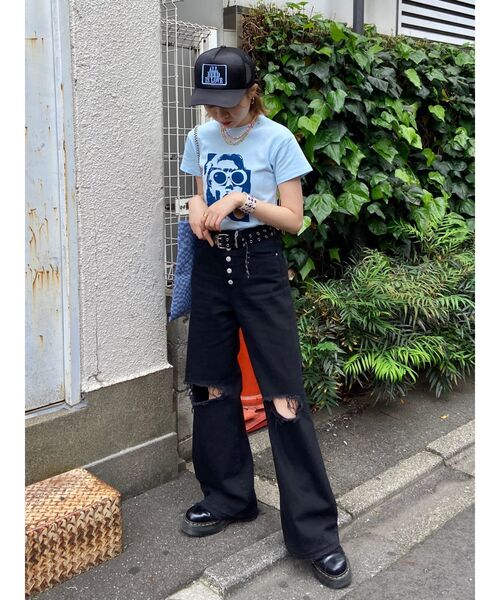 jouetie（ジュエティ）の「グランジプリントフィット Tシャツ（Tシャツ/カットソー・レディース・ブラック/ブルー/アイボリー・MEDIUM）」の20枚目の写真