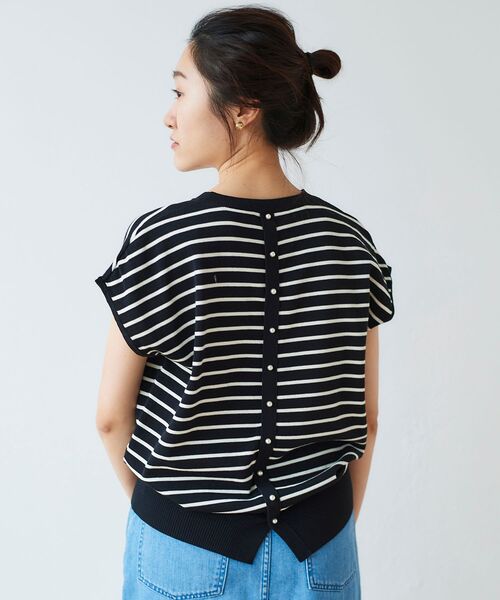 le.coeur blanc（ルクールブラン）の「バックパール付きニットプルオーバー（ニット/セーター・レディース・オフホワイト/ホワイト系その他/マスタード/ブラック系その他・38）」の3枚目の写真