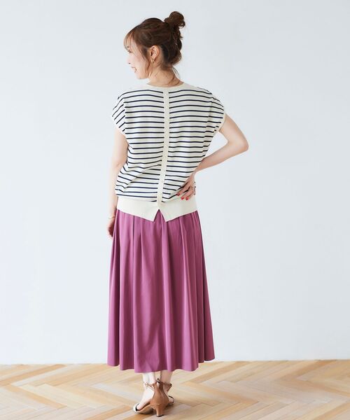 le.coeur blanc（ルクールブラン）の「バックパール付きニットプルオーバー（ニット/セーター・レディース・オフホワイト/ホワイト系その他/マスタード/ブラック系その他・38）」の6枚目の写真