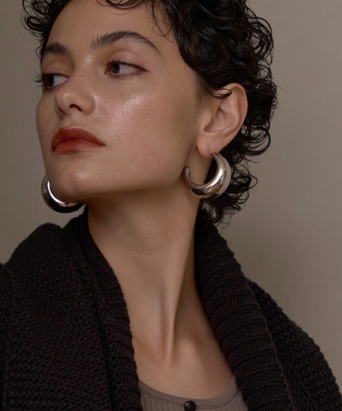 MIELI INVARIANT（ミエリインヴァリアント）の「Round Wide Form Pierce（ピアス（両耳用）・レディース・シルバー/ゴールド・FREE）」の19枚目の写真