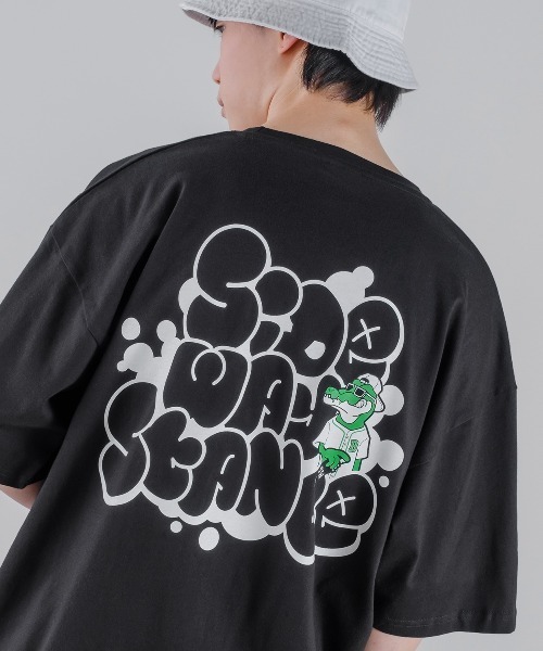 SIDEWAY STANCE（サイドウェイスタンス）の「【SIDEWAY STANCE】オリジナルグラフィティ プリント 半袖Tシャツ（Tシャツ/カットソー・メンズ・グリーン/グレー系その他5/イエロー系その他/ホワイト系その他3/ホワイト系その他2/グレー系その他2/ホワイト系その他/ホワイト系その他4/イエロー系その他2/グレー系その他4/グレー/グレー系その他3/ピンク/ピンク系その他/イエロー/グリーン系その他2/ブラック系その他4/ブラック系その他/ベージュ/ブラック系その他2/グレー系その他/ブルー/グリーン系その他4/グリーン系その他3/ブラック/ブルー系その他/ホワイト/グリーン系その他/ブラック系その他3/ブラック系その他5/グリーン系その他5/グレー系その他6/ブルー系その他2/イエロー系その他3/ホワイト系その他5・LARGE/X-LARGE/MEDIUM）」の9枚目の写真