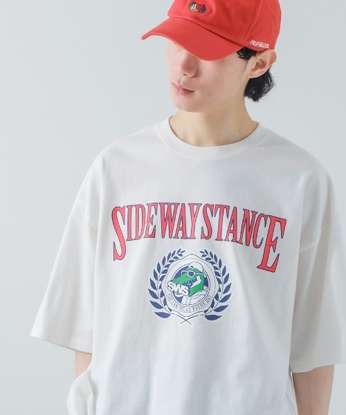 SIDEWAY STANCE（サイドウェイスタンス）の「【SIDEWAY STANCE】オリジナルグラフィティ プリント 半袖Tシャツ（Tシャツ/カットソー・メンズ・グリーン/グレー系その他5/イエロー系その他/ホワイト系その他3/ホワイト系その他2/グレー系その他2/ホワイト系その他/ホワイト系その他4/イエロー系その他2/グレー系その他4/グレー/グレー系その他3/ピンク/ピンク系その他/イエロー/グリーン系その他2/ブラック系その他4/ブラック系その他/ベージュ/ブラック系その他2/グレー系その他/ブルー/グリーン系その他4/グリーン系その他3/ブラック/ブルー系その他/ホワイト/グリーン系その他/ブラック系その他3/ブラック系その他5/グリーン系その他5/グレー系その他6/ブルー系その他2/イエロー系その他3/ホワイト系その他5・LARGE/X-LARGE/MEDIUM）」の7枚目の写真