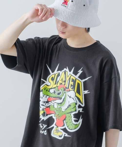SIDEWAY STANCE（サイドウェイスタンス）の「【SIDEWAY STANCE】オリジナルグラフィティ プリント 半袖Tシャツ（Tシャツ/カットソー・メンズ・グリーン/グレー系その他5/イエロー系その他/ホワイト系その他3/ホワイト系その他2/グレー系その他2/ホワイト系その他/ホワイト系その他4/イエロー系その他2/グレー系その他4/グレー/グレー系その他3/ピンク/ピンク系その他/イエロー/グリーン系その他2/ブラック系その他4/ブラック系その他/ベージュ/ブラック系その他2/グレー系その他/ブルー/グリーン系その他4/グリーン系その他3/ブラック/ブルー系その他/ホワイト/グリーン系その他/ブラック系その他3/ブラック系その他5/グリーン系その他5/グレー系その他6/ブルー系その他2/イエロー系その他3/ホワイト系その他5・LARGE/X-LARGE/MEDIUM）」の11枚目の写真