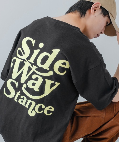 SIDEWAY STANCE（サイドウェイスタンス）の「【SIDEWAY STANCE】オリジナルグラフィティ プリント 半袖Tシャツ（Tシャツ/カットソー・メンズ・グリーン/グレー系その他5/イエロー系その他/ホワイト系その他3/ホワイト系その他2/グレー系その他2/ホワイト系その他/ホワイト系その他4/イエロー系その他2/グレー系その他4/グレー/グレー系その他3/ピンク/ピンク系その他/イエロー/グリーン系その他2/ブラック系その他4/ブラック系その他/ベージュ/ブラック系その他2/グレー系その他/ブルー/グリーン系その他4/グリーン系その他3/ブラック/ブルー系その他/ホワイト/グリーン系その他/ブラック系その他3/ブラック系その他5/グリーン系その他5/グレー系その他6/ブルー系その他2/イエロー系その他3/ホワイト系その他5・LARGE/X-LARGE/MEDIUM）」の12枚目の写真