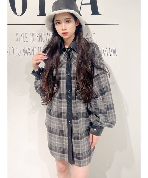 GYDA（ジェイダ）の「フェイクレザードッキングCHECKシャツ（シャツ/ブラウス・レディース・ベージュ/グレー・FREE）」の7枚目の写真