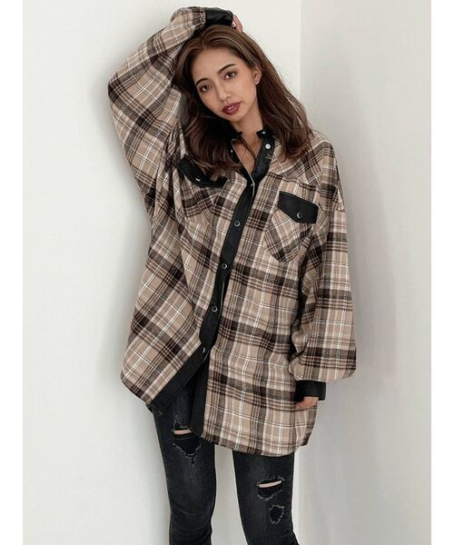 GYDA（ジェイダ）の「フェイクレザードッキングCHECKシャツ（シャツ/ブラウス・レディース・ベージュ/グレー・FREE）」の6枚目の写真