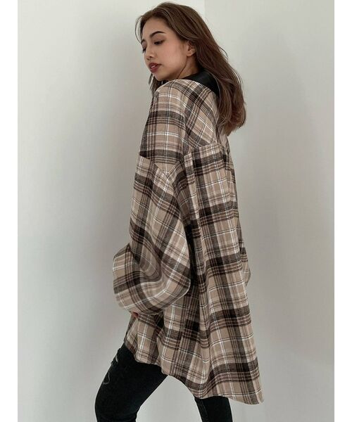 GYDA（ジェイダ）の「フェイクレザードッキングCHECKシャツ（シャツ/ブラウス・レディース・ベージュ/グレー・FREE）」の3枚目の写真