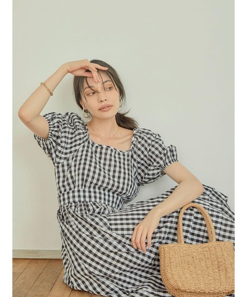 ACYM(アシーム)の「Puff sleeve lady ワンピース(ワンピース・レディース・ホワイト/ブラック/ブラックミックス・FREE)」の3枚目の写真