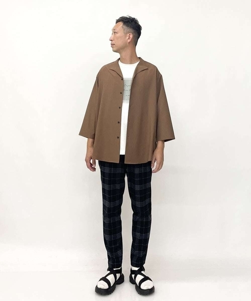 a.v.v（アーヴェヴェ）の「8分袖スタンドカラーシャツ（シャツ/ブラウス・メンズ・チャコールグレー/ライトブラウン・46/48/50）」の11枚目の写真