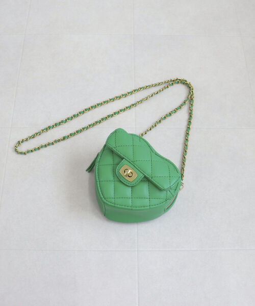 onulsoha（オヌルソハ）の「キルトハートチェーンポシェット（ショルダーバッグ・レディース・ブラック/グリーン・FREE）」の3枚目の写真