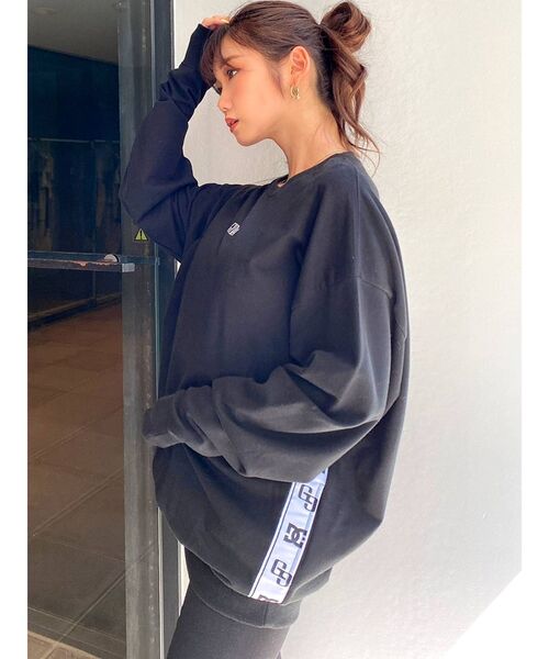 GYDA（ジェイダ）の「【WEB限定】GYDA×DCサイドGG STAR LOGOラインスウェットトップス（Tシャツ/カットソー・レディース・ブラック/オフホワイト・FREE）」の8枚目の写真