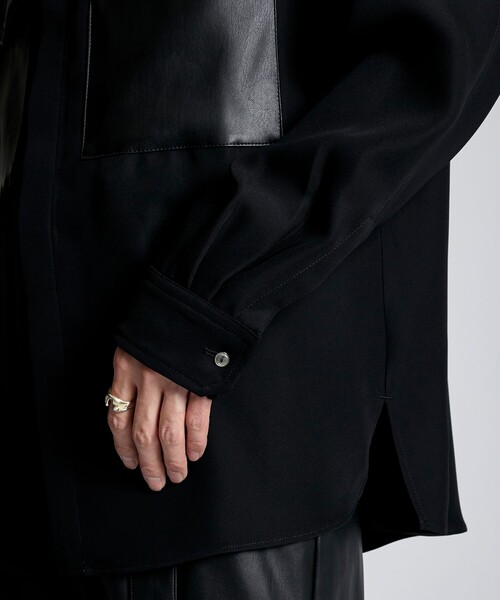 CULLNI（クルニ）の「STUDIOUS別注 DOUBLE POCKET SHIRT ROYAL LEATHER（シャツ/ブラウス・メンズ・ブラック/モカ・1/2）」の12枚目の写真