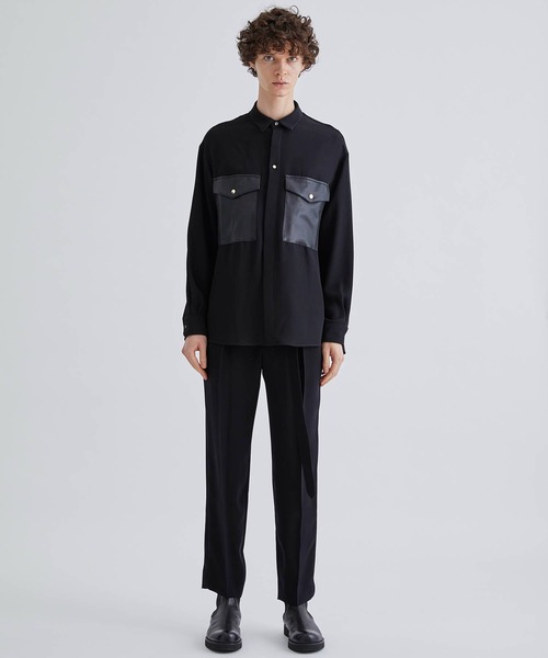 CULLNI（クルニ）の「STUDIOUS別注 DOUBLE POCKET SHIRT ROYAL LEATHER（シャツ/ブラウス・メンズ・ブラック/モカ・1/2）」の19枚目の写真