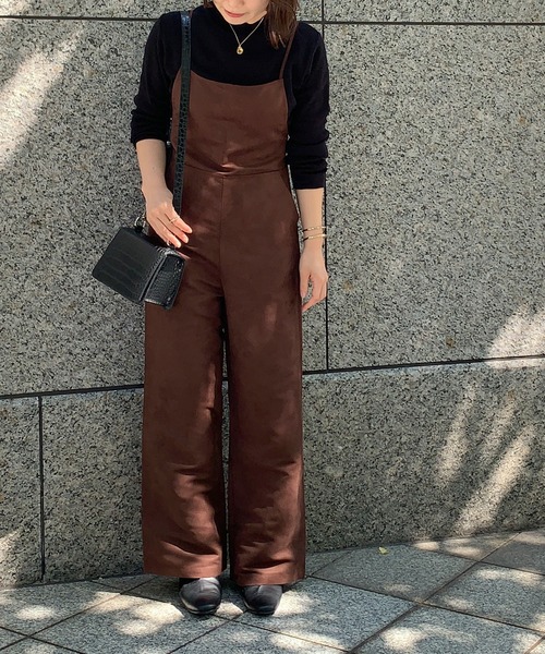 Isn't She?(イズントシー)の「レースアップサロペット(サロペット/オーバーオール・レディース・ベージュ/アイボリー/ブラウン・FREE)」の2枚目の写真