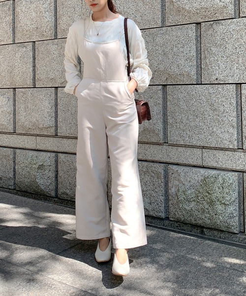 Isn't She?(イズントシー)の「レースアップサロペット(サロペット/オーバーオール・レディース・ベージュ/アイボリー/ブラウン・FREE)」の4枚目の写真