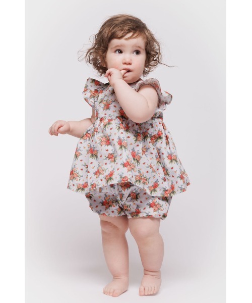 CHRISTINA  ROHDE（クリスティーナローデ）の「Christina Rhode  / 花柄 フリルスリーブブラウス＜ベビー＞（シャツ/ブラウス・キッズ・ライトブルー・12M/18M/24M）」の4枚目の写真