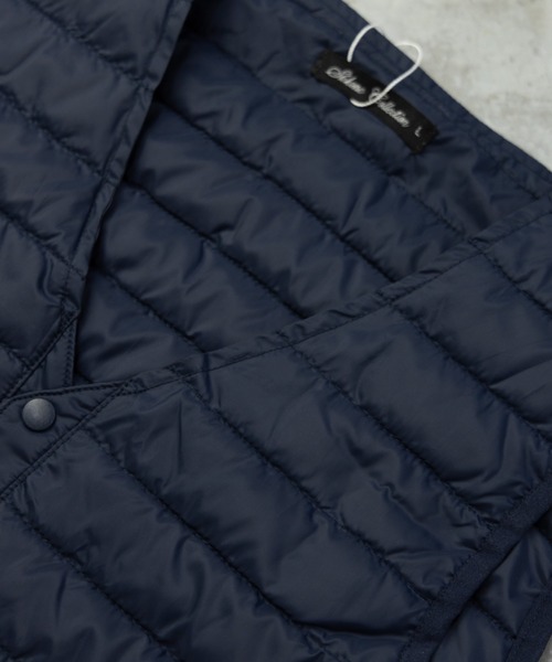 NYLAUS(ナイラス)の「Vネック インナーライトダウンベスト(ダウンベスト・メンズ・ブラック/ネイビー/カーキ/キャメル/チャコール/ボルドー/グレー・LL/M/L/S)」の17枚目の写真