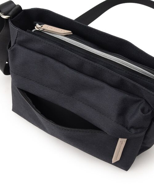 SHOO・LA・RUE（シューラルー）の「◆【撥水】ポケットショルダー（ショルダーバッグ・レディース・ブラック/カーキ/ブラック系3/グレー系3・00）」の10枚目の写真