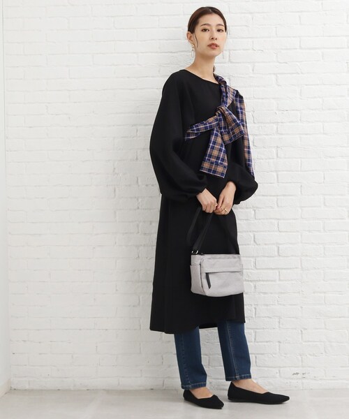 SHOO・LA・RUE（シューラルー）の「◆【撥水】ポケットショルダー（ショルダーバッグ・レディース・ブラック/カーキ/ブラック系3/グレー系3・00）」の13枚目の写真