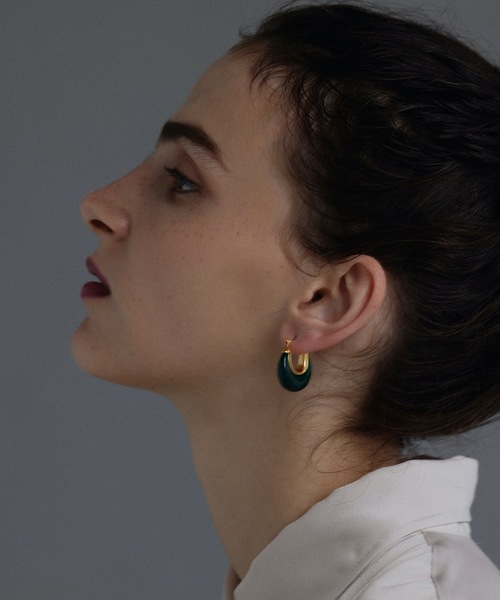 CENE（セネ）の「【CENE】セネ/カラースモールフープピアス（ピアス（両耳用）・レディース・ホワイト/グリーン/クリア・FREE）」の2枚目の写真