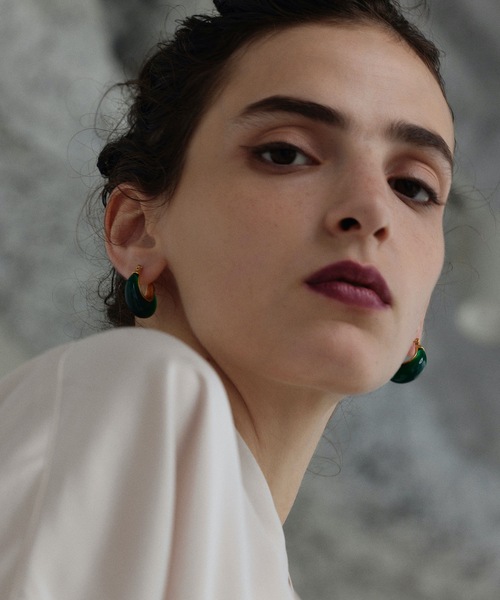 CENE（セネ）の「【CENE】セネ/カラースモールフープピアス（ピアス（両耳用）・レディース・ホワイト/グリーン/クリア・FREE）」の11枚目の写真