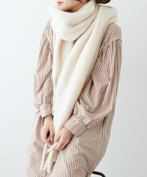 PUAL CE CIN（ピュアルセシン）の「起毛フェイクウール無地マフラー（ストール/ショール・レディース・アイボリー/ライトベージュ/ブラック/ピンクベージュ/ミント・FREE）」の6枚目の写真