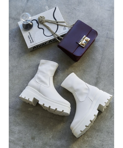 Mafmof（マフモフ）の「Mafmof(マフモフ)厚底トラックソールストレッチブーツ（ブーツ・レディース・ブラック/ブラック系その他/ダークブラウン/ホワイト・S/M/L/LL）」の10枚目の写真