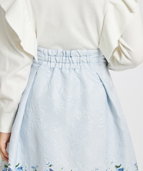 tocco closet(トッコ クローゼット)の「フラワープリント×ローズジャガードタックフレアスカート(スカート・レディース・ピンク/ブルー・M)」の8枚目の写真