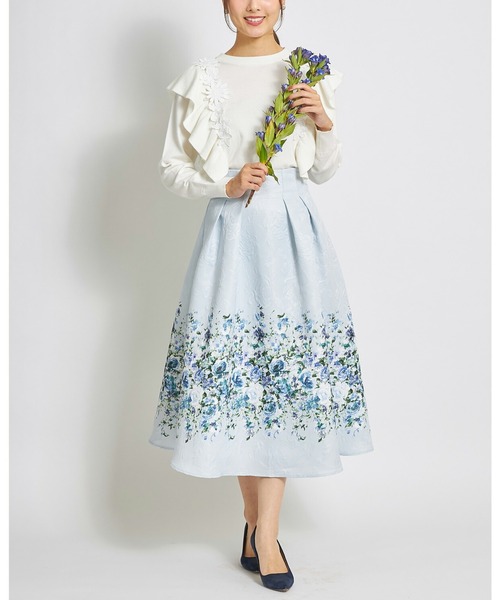 tocco closet(トッコ クローゼット)の「フラワープリント×ローズジャガードタックフレアスカート(スカート・レディース・ピンク/ブルー・M)」の3枚目の写真