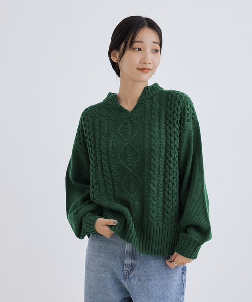Jayro(ジャイロ)の「キーネックケーブルプルオーバー(ニット/セーター・レディース・ブラック/パープル/グリーン/ブルー・M)」の3枚目の写真
