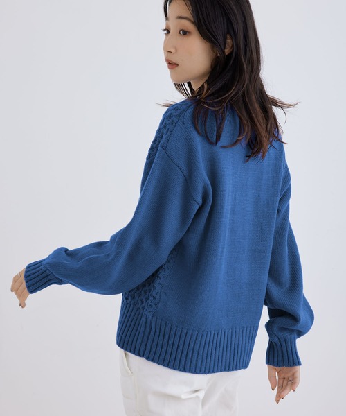 Jayro(ジャイロ)の「キーネックケーブルプルオーバー(ニット/セーター・レディース・ブラック/パープル/グリーン/ブルー・M)」の5枚目の写真