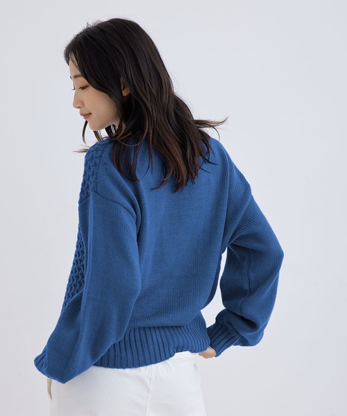Jayro(ジャイロ)の「キーネックケーブルプルオーバー(ニット/セーター・レディース・ブラック/パープル/グリーン/ブルー・M)」の6枚目の写真